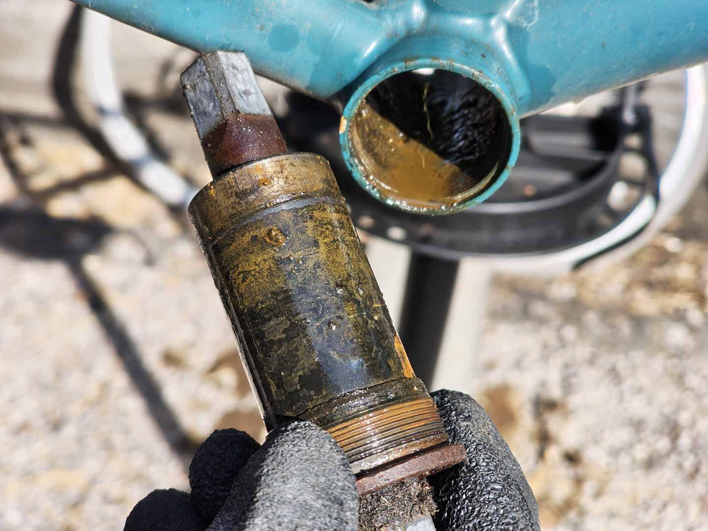 ボトムブラケットがサビているOLDMTB