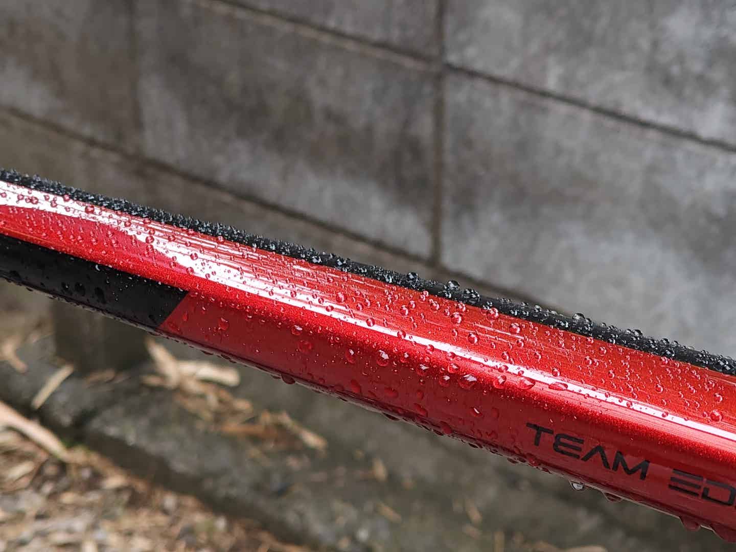アクアシャインコート施工後のはっ水テスト