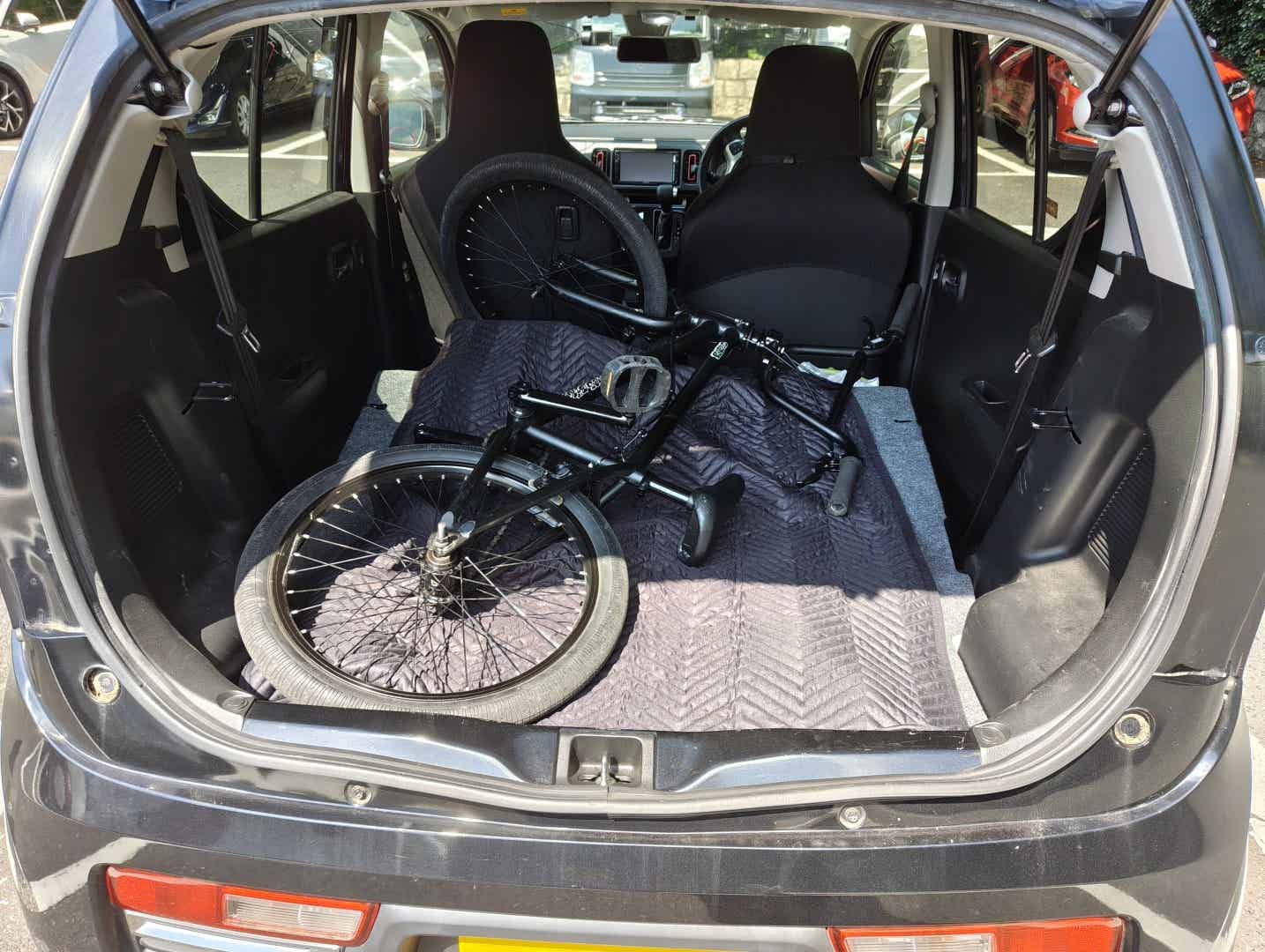 車にBMXを積んだところ