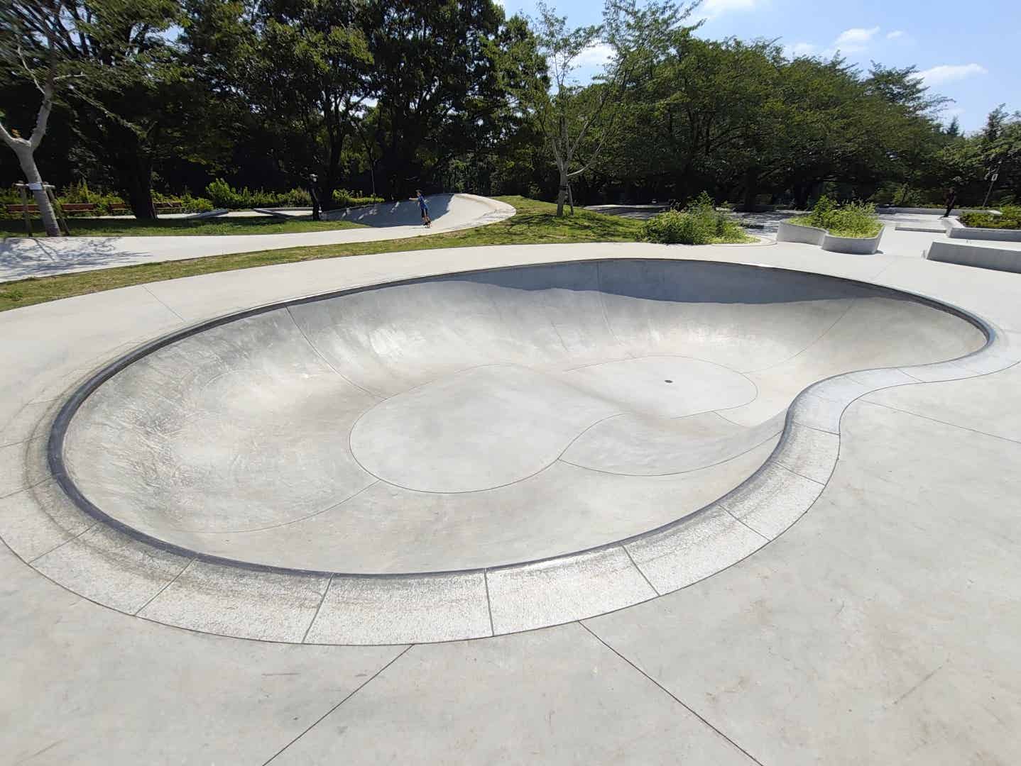 アーバンスポーツエリアのボウルエリア