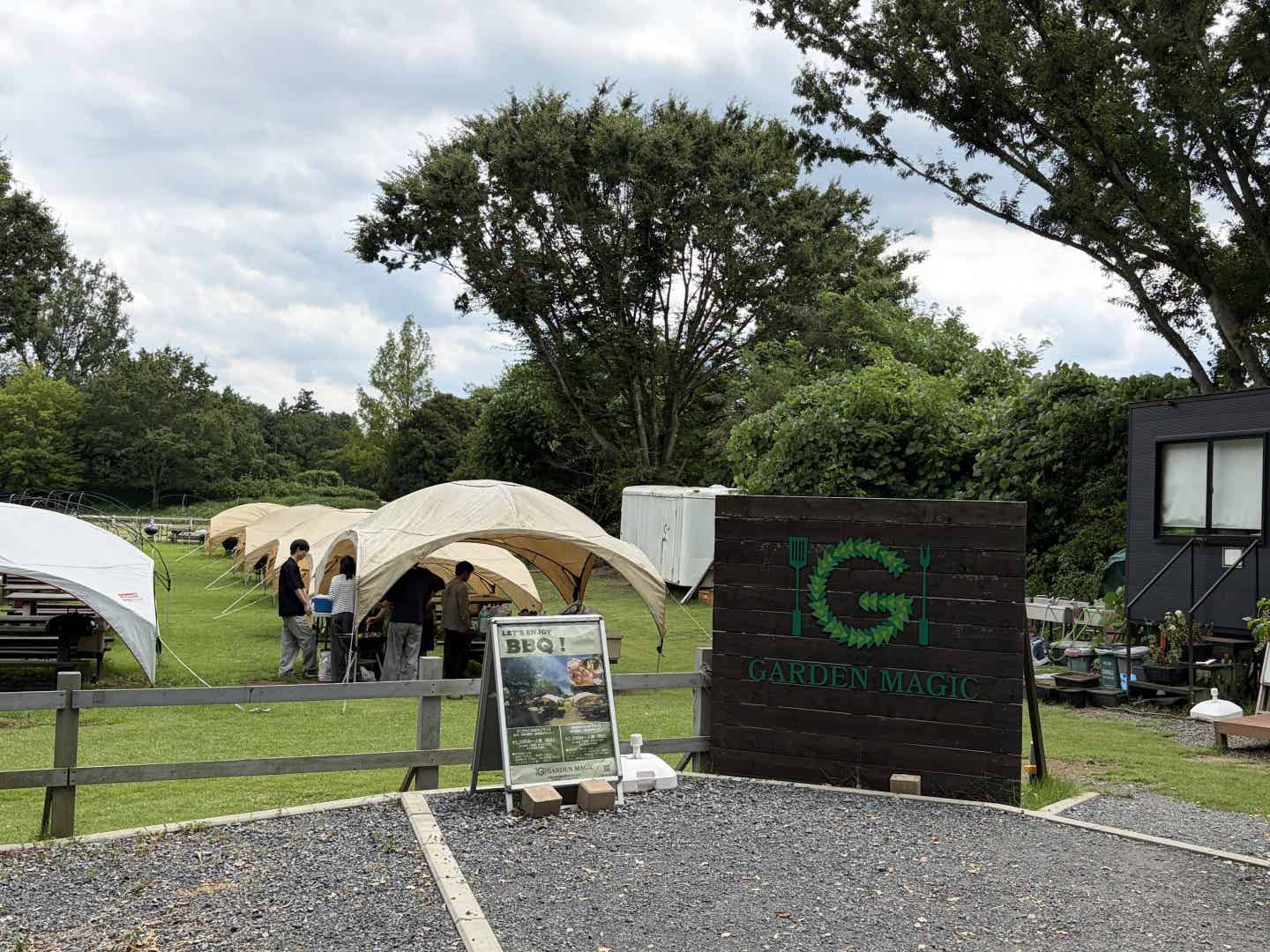 森林公園のBBQエリア