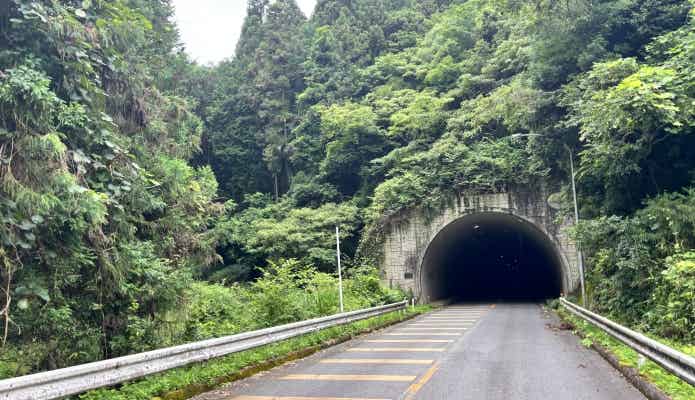 南河内グリーンロードのトンネル
