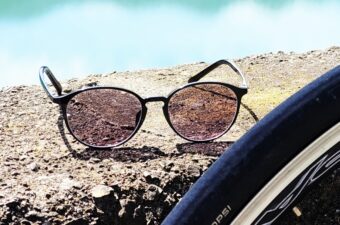 ロードバイクの調光サングラスおすすめ5選｜使ってみて感じたメリット・デメリット