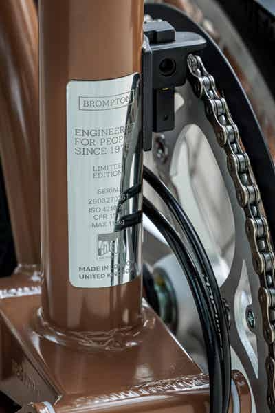 Brompton Classic Edition/Walnut Brownの限定仕様のシリアルプレート