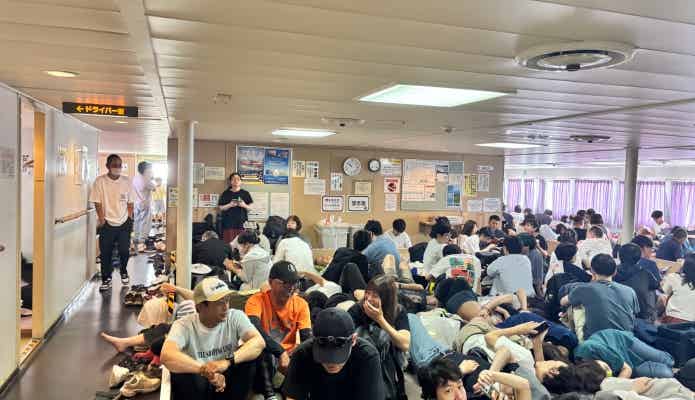 隠岐汽船船内