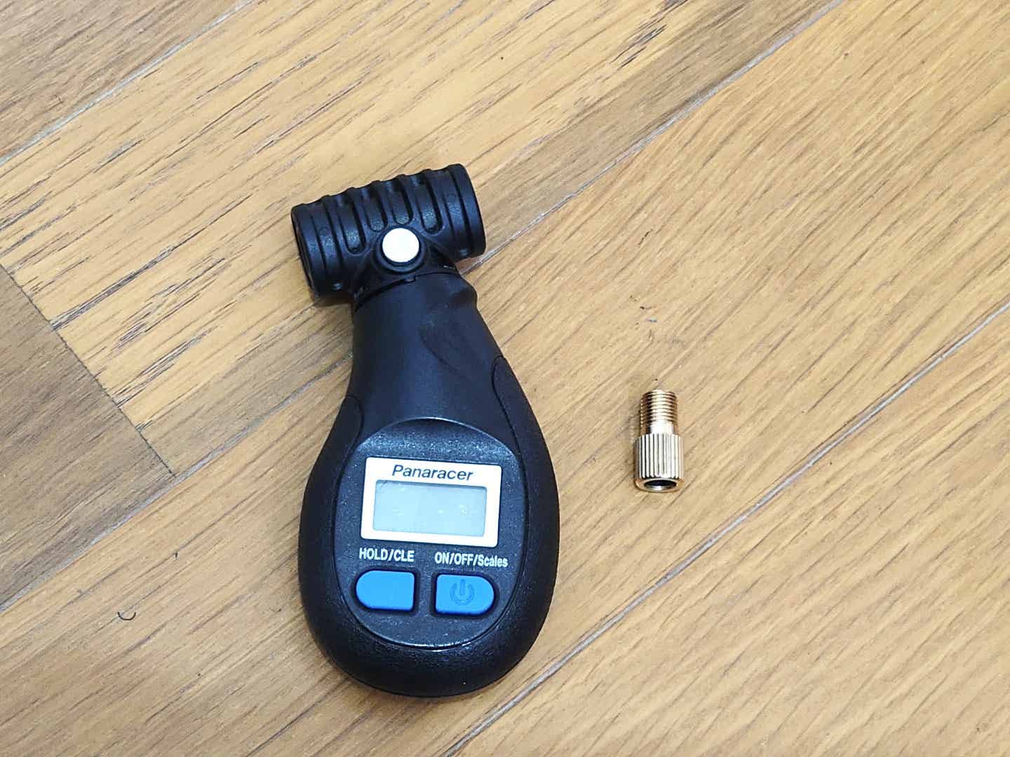 空気圧ゲージとバルブ変換アダプター