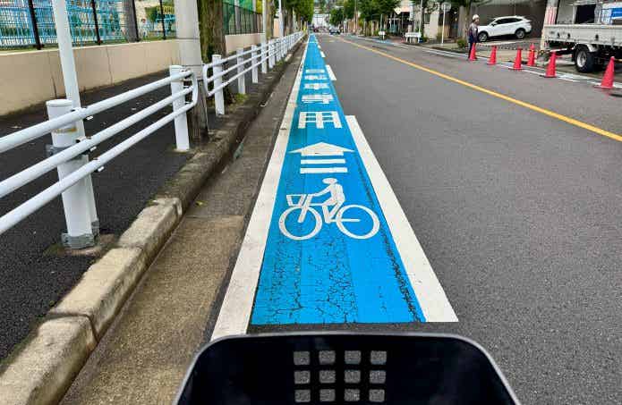 名古屋城への道