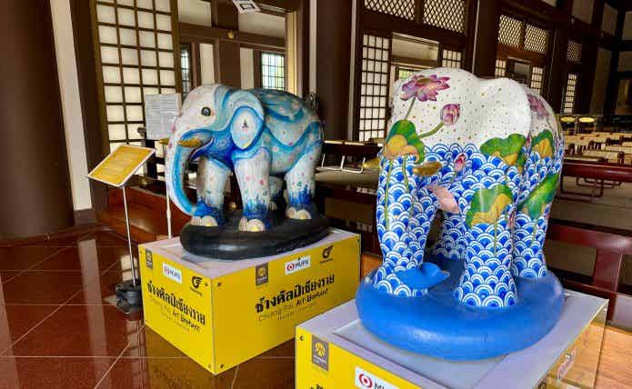 日泰寺本堂のチェンマイ象オブジェ