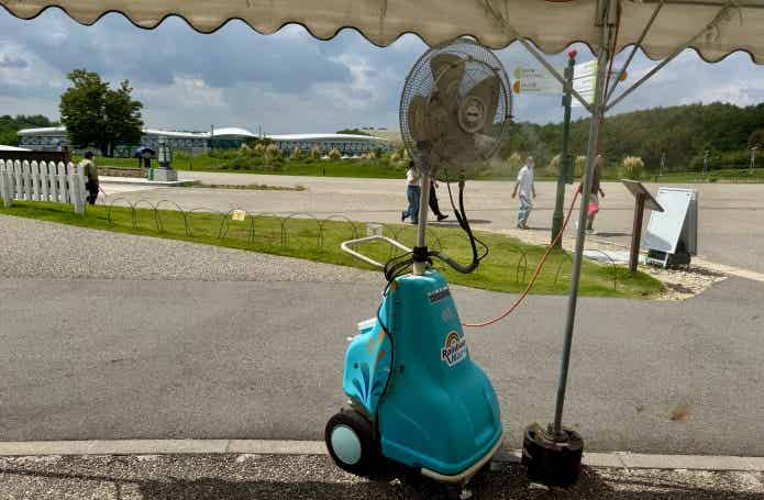 ミストが出る扇風機