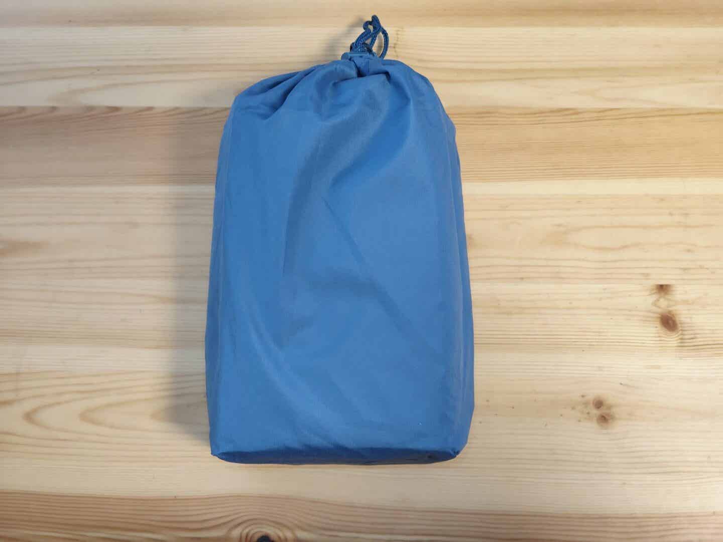 バッグイン透湿レインコートライトの収納袋