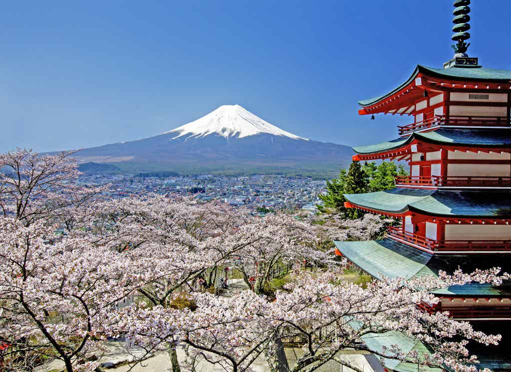 新倉山浅間公園から見える富士山
