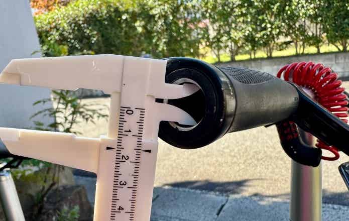 小径車のハンドル内径を計る