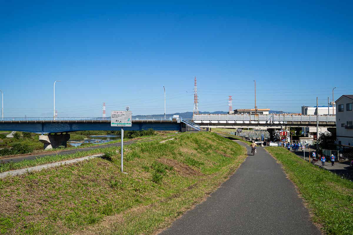 スタート地点の新南園橋付近の猪名川サイクリングロード
