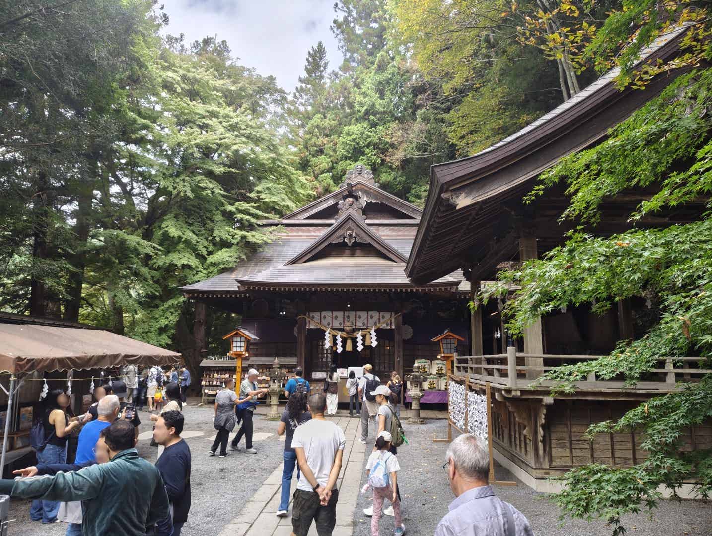 新倉富士浅間神社の本殿