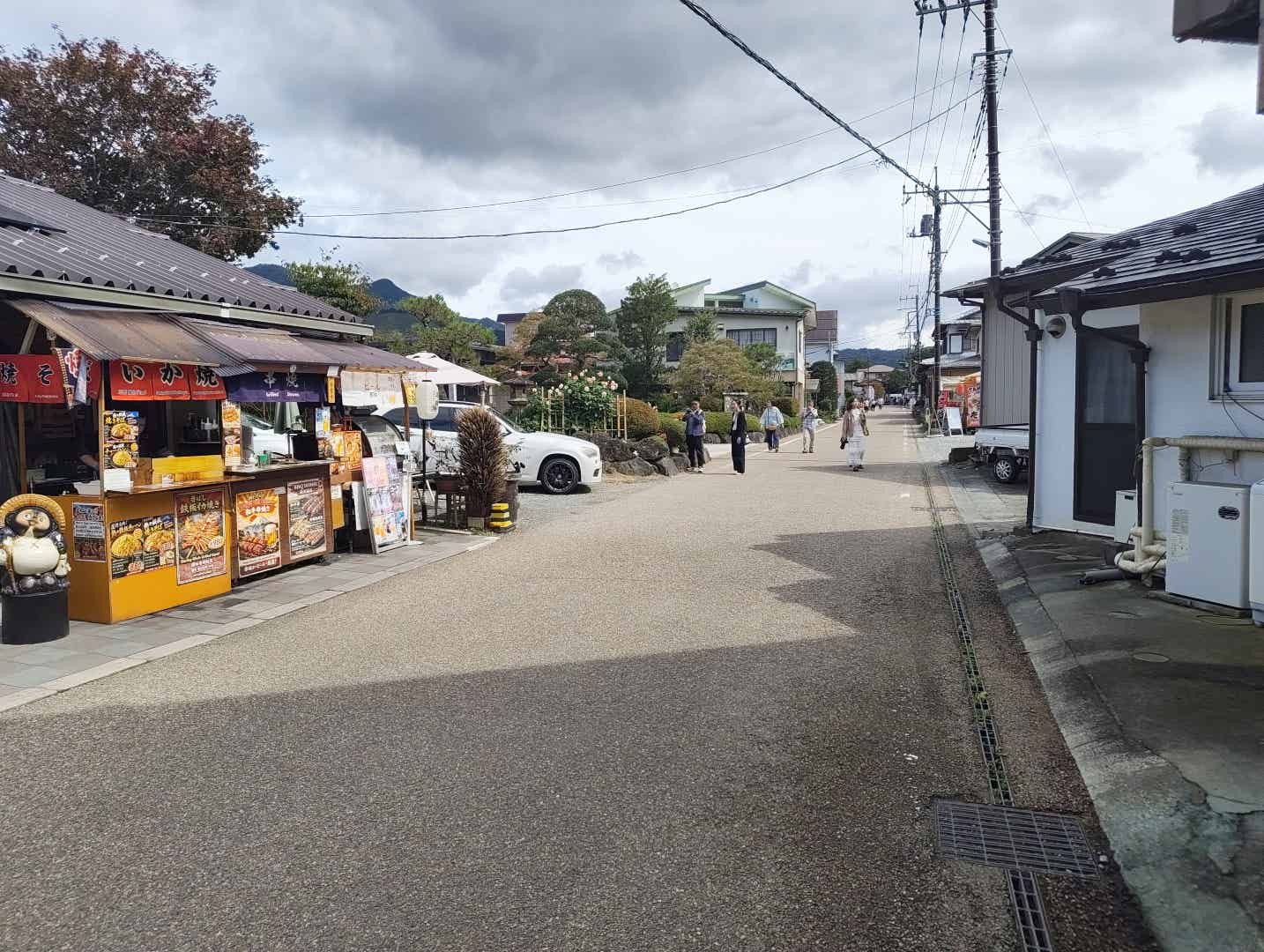 忍野八海の入り口