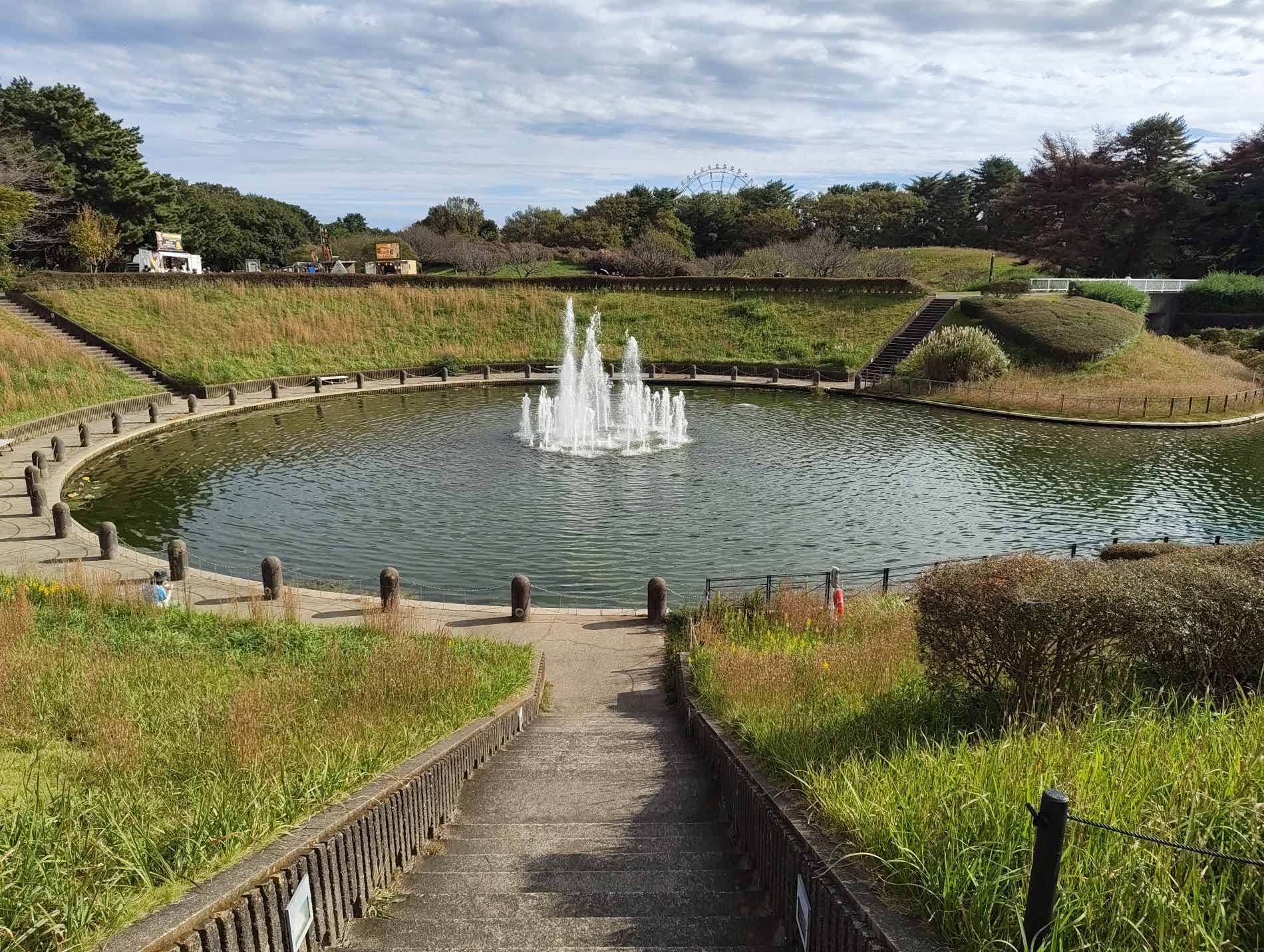 ひたち海浜公園の西池の噴水